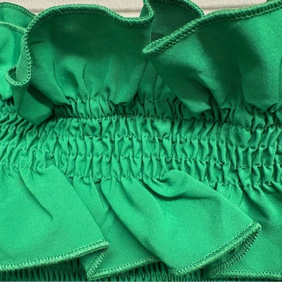 Emerald Green Off-Shoulder Ruffle Crop Top Size M - Picture 4 of 5
